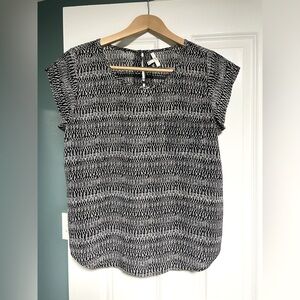 Joie -  light dress tee with pocket